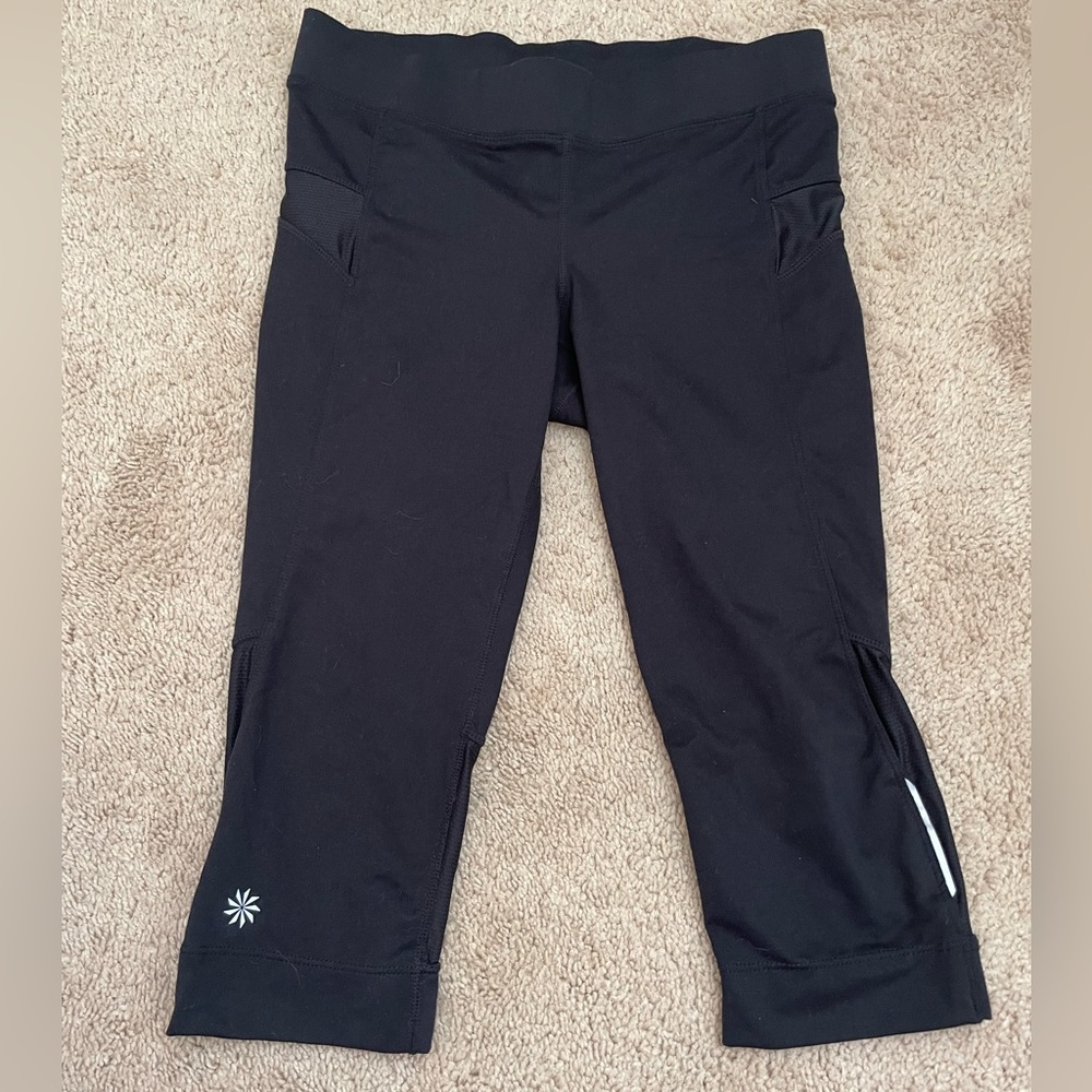 Athleta Short Capri Leggings size S